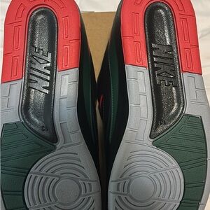 Jordan 2 Low “Christmas”